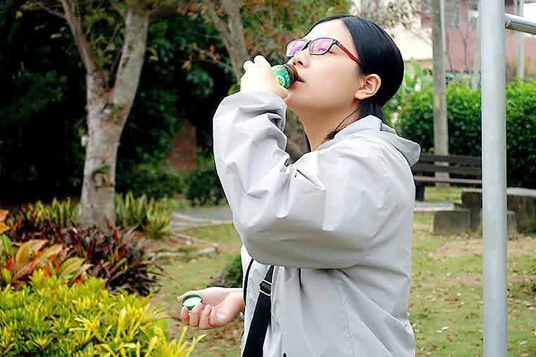 【體驗心得】白蘭氏鷄精：挑鷄精不用做功課，認明衛生福利部小綠人就對了！