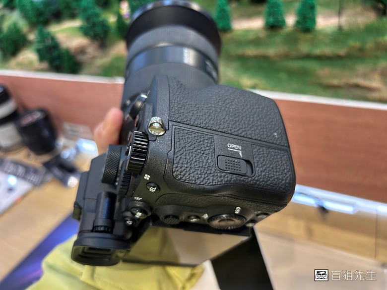 【小惡魔驫到成功】SONY ILCE A7M5 feat. SONY復興館直營店大年初二走春 | 新機試用初探心得❤️