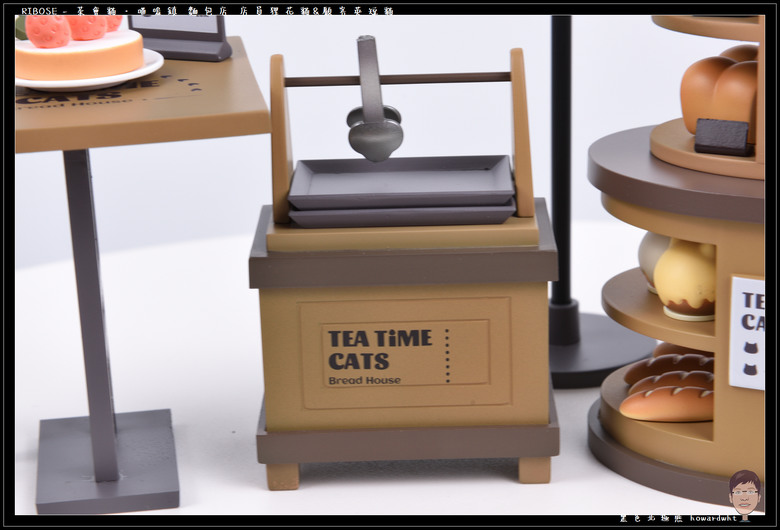 點我看大圖 【開箱】RIBOSE - 茶會貓.喵嗚鎮 麵包店 店員狸花貓 & 顧客英短貓