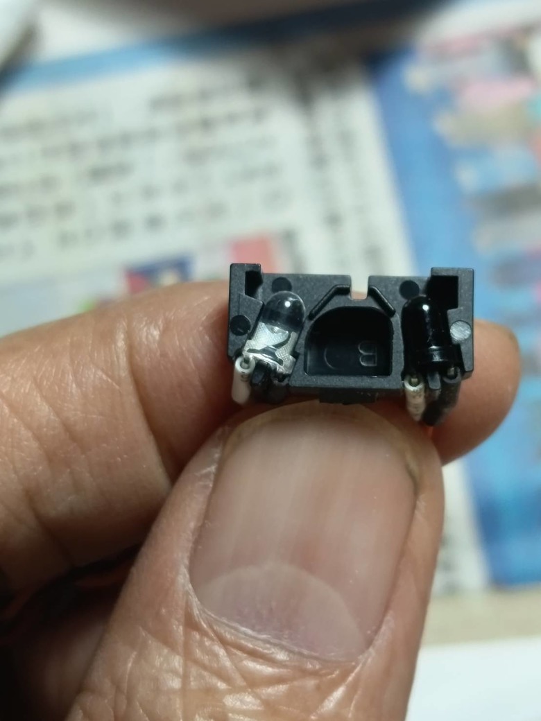 小米掃地機器人S10+ 懸崖感知器故障維修