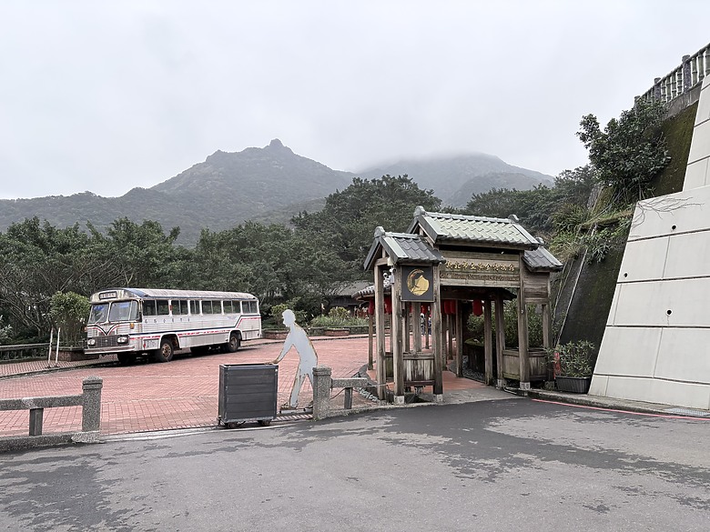 【小惡魔驫到成功】萬里奔馳 ~ 為家人的出遊笑容滾動 // Bridgestone Turanza 6