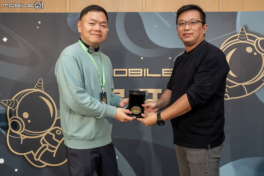 2025 Mobile01 小惡魔尾牙宴|好吃、好聽又好玩再佐一份滿滿感動!