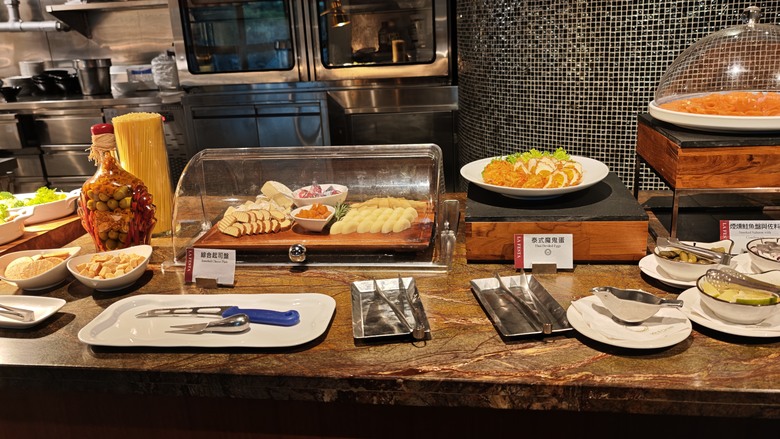 【小惡魔驫到成功】我們家的三天兩夜北宜之旅 - Day1~Day2 大直維多麗亞酒店 / 美麗華商圈走春 / 大衛小小羊