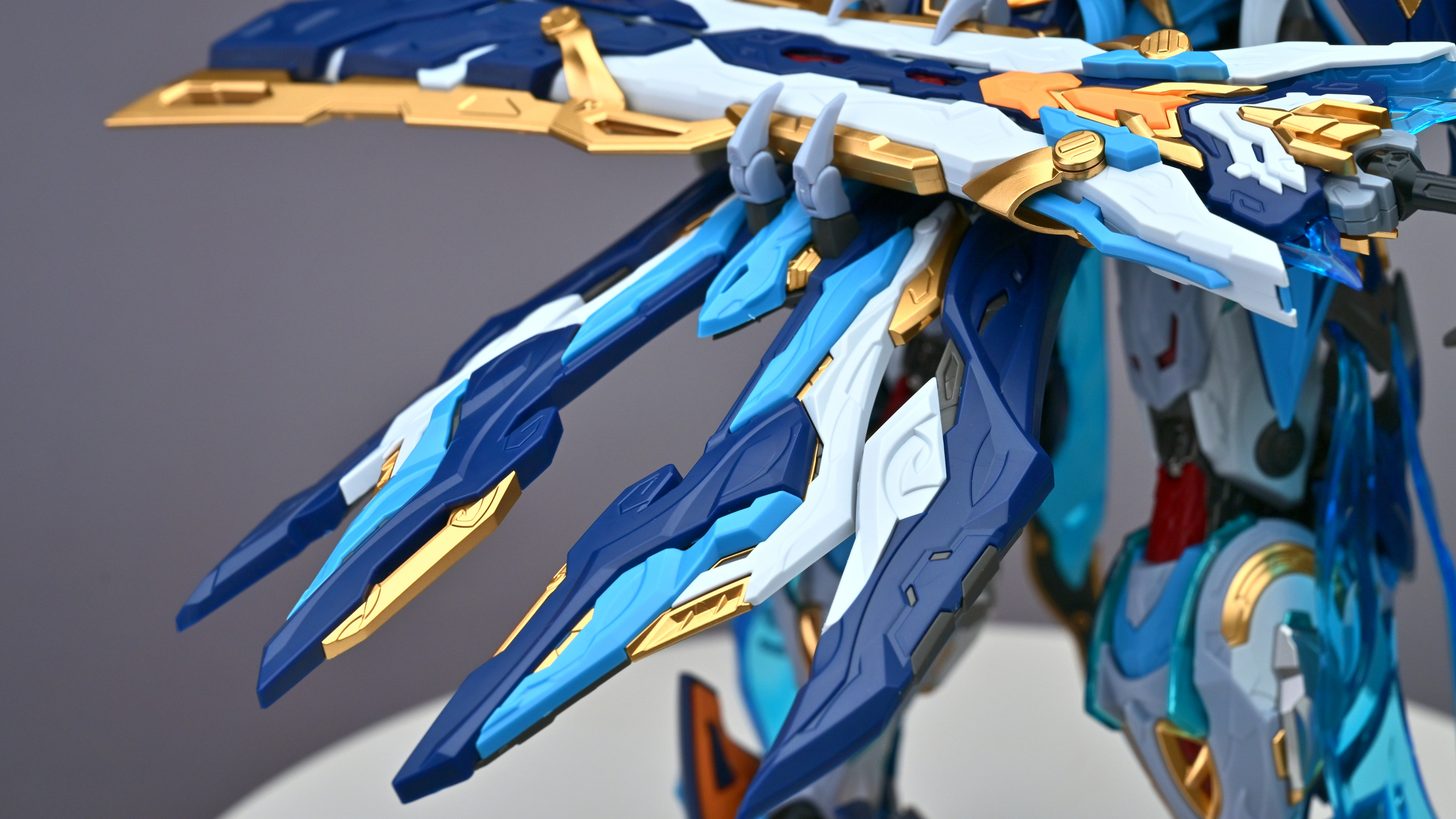 點我看大圖 【摩動核】空間殺手桌面壓制!摩動核魔禮青組裝版,春酒上看誰有本事帶走這尊機甲戰神!