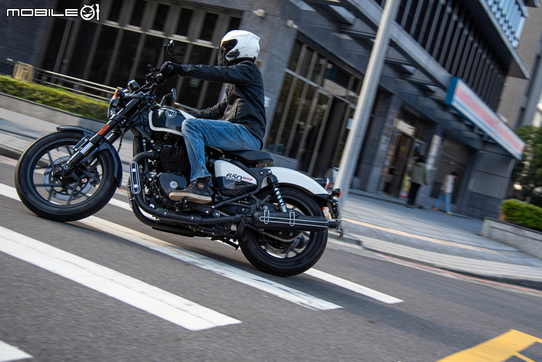 Royal Enfield Shotgun 650 試駕｜百年機車魂的傳承與新生。