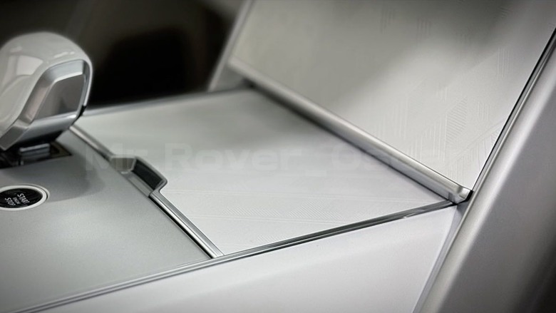 Range Rover SV 層峰之選-奶油白內裝