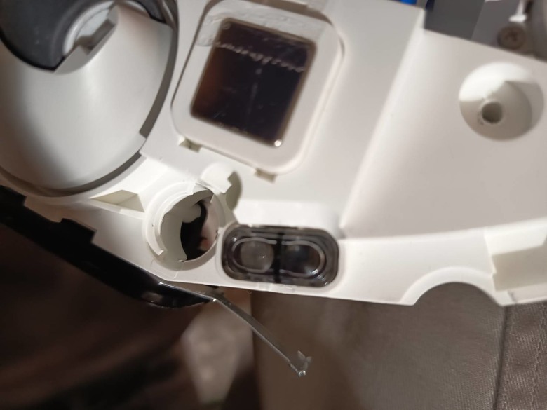 小米掃地機器人S10+ 懸崖感知器故障維修