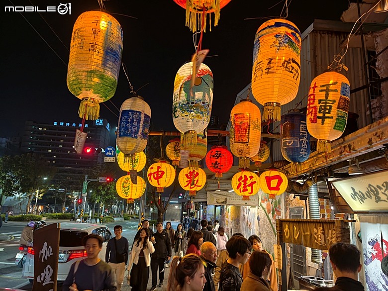 【小惡魔驫到成功】普濟殿燈會與馬年神農街花燈展,過年來臺南賞燈海 — 2026年新年走春 第二站