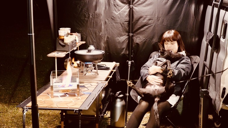 這營區到處都是小貼心｜第一次站著煮飯