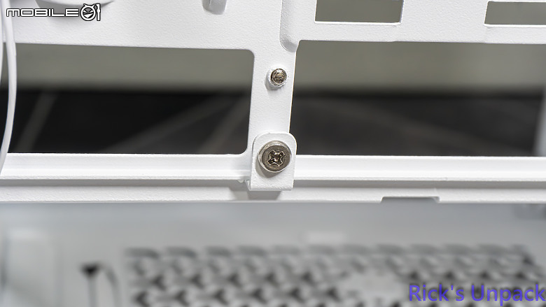 【開箱】終極機殼改裝 | FRAME 4000D LCD RS ARGB WHITE
