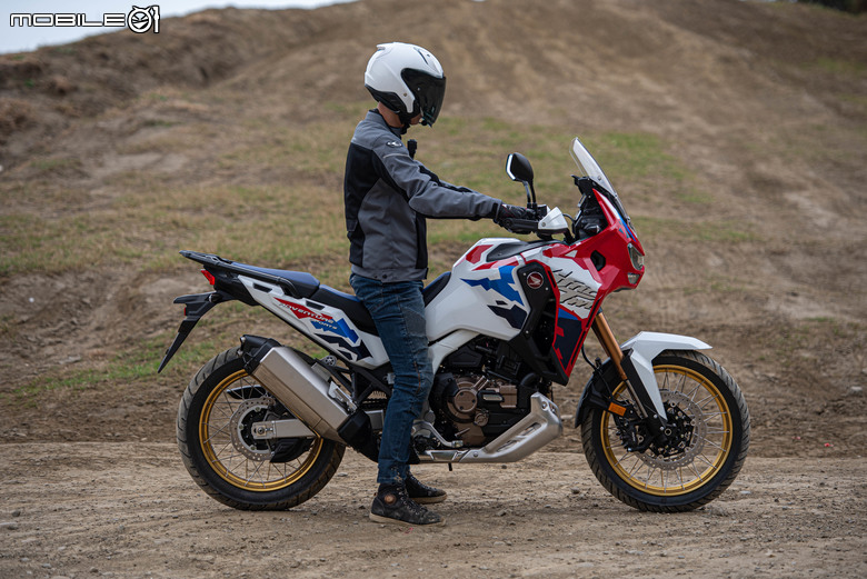 2026 HONDA AFRICA TWIN 1100 ES / ADV SPORTS 雙車試駕小改款，全面電子懸吊時代來臨