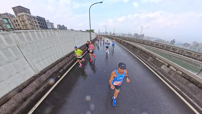 (映像運動) “2025臺北馬拉松 EP3”找回成功挑戰初馬的感動in 2025臺北馬拉松 42k(天氣：陰雨、起跑氣溫：20、濕度：84%)