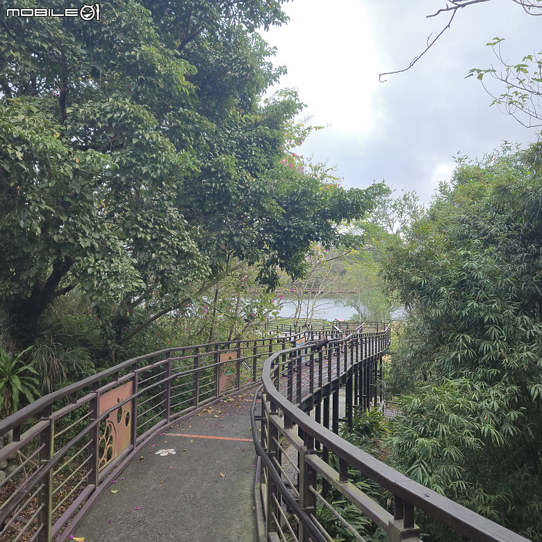 【健行】被譽為「新竹版日月潭」的峨眉湖，走了趟環湖步道，但是...!