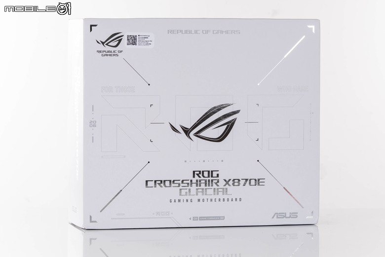 ROG CROSSHAIR X870E GLACIAL 主機板開箱實測 不光配置性能頂尖 更具備雙 10 GbE 海量高速傳輸