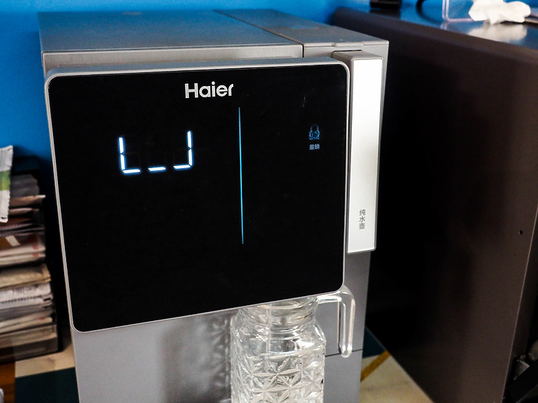 【小惡魔驫到成功】四季皆可飲 冰水・熱水・冰塊一次搞定 ｜Haier 桌上型RO冰鑽瞬熱飲水機