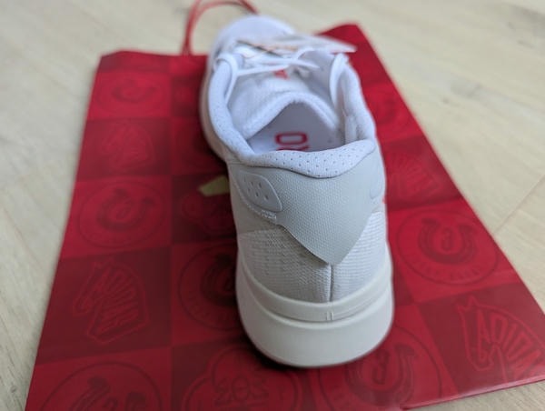 【小惡魔驫到成功】【小氣鬼開箱】Adidas Adizero SL2 M 稍嫌過期的超值訓練跑鞋