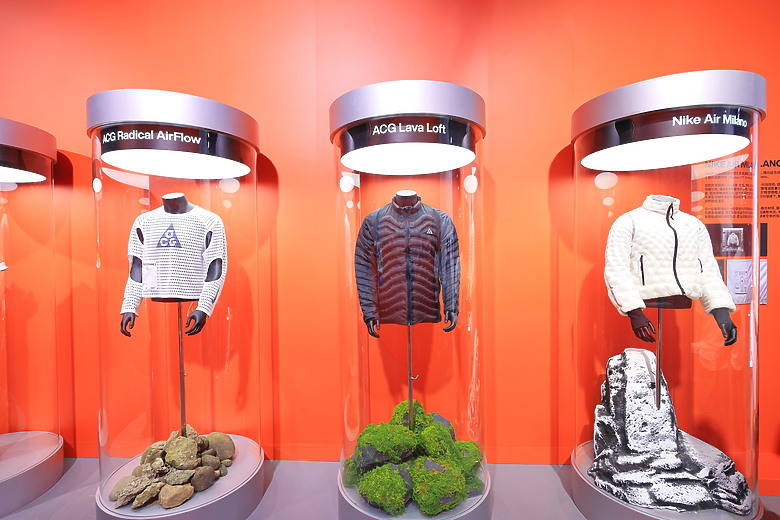 點我看大圖 (映像運動)“2025臺北馬拉松 EP2”探訪酷炫運動科技、在絢麗都會燈火下夜跑暖身at Nike科技探索日& NRC城市跑步系列in台北站