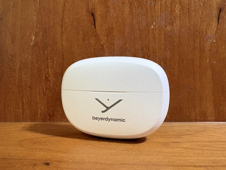 【R式分享】人聲派注意！「不隔音的耳機」竟然讓我停下來把歌聽完！—beyerdynamic AMIRON ZERO