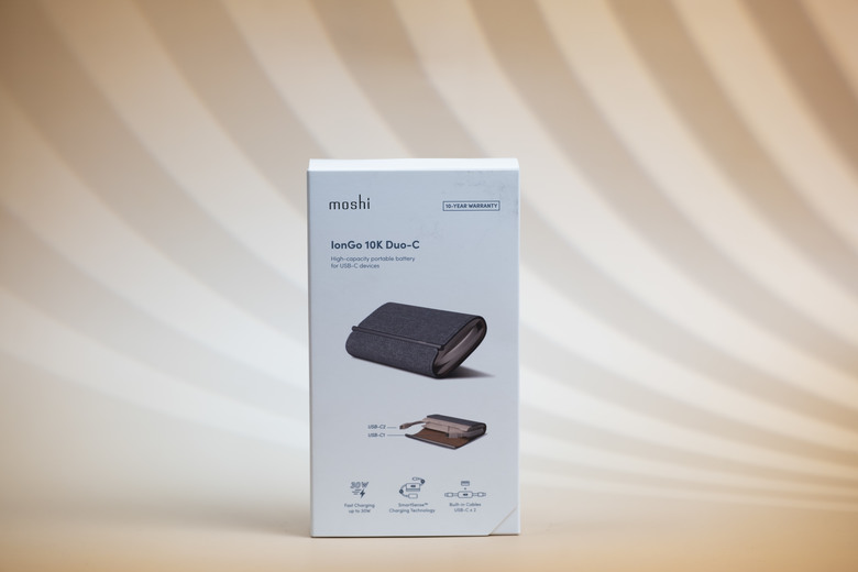 點我看大圖 【小惡魔驫到成功】Moshi IonGo 10K Duo-C PD充電帶線行動電源 ┇質感外型 ┇十年保固
