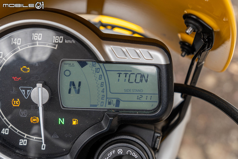 點我看大圖 Triumph Scrambler 400 XC試駕|超乎預期的單缸細緻度,優雅與野性並存。