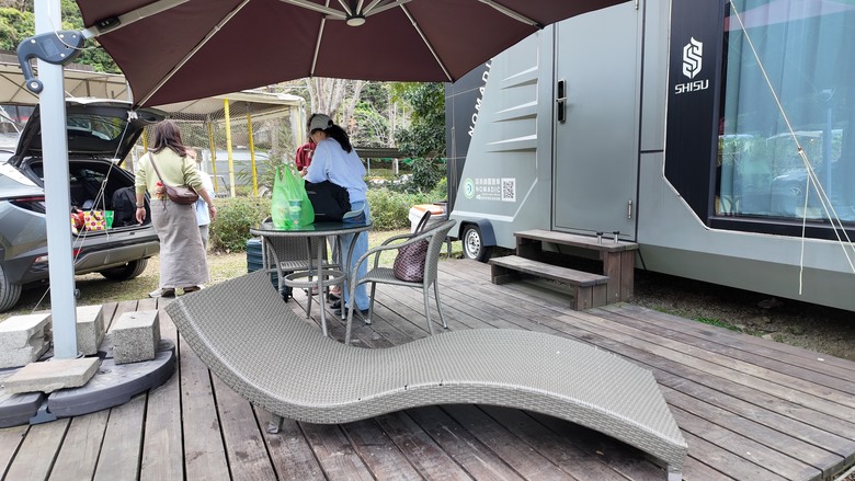 【小惡魔驫到成功】我們家的兩天一夜露營車老街之旅 - 仙草博物館 / 關西鎮農會 / 內灣老街 / 威尼斯露營車 / 溫家果園採橘子 / 紅鱻小館