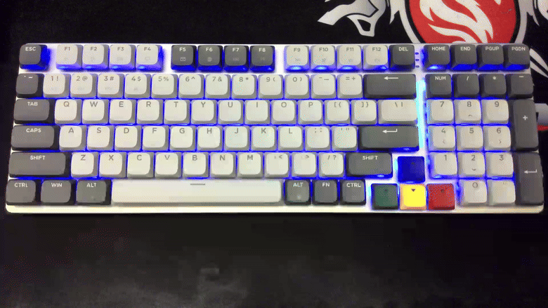 開箱｜【Fantech】MAXFIT AIR99 95% 三模矮軸 RGB 機械式鍵盤（MK916） - 400 小時續航 + 23mm 超薄鋁身，復古遊戲機風格之作！