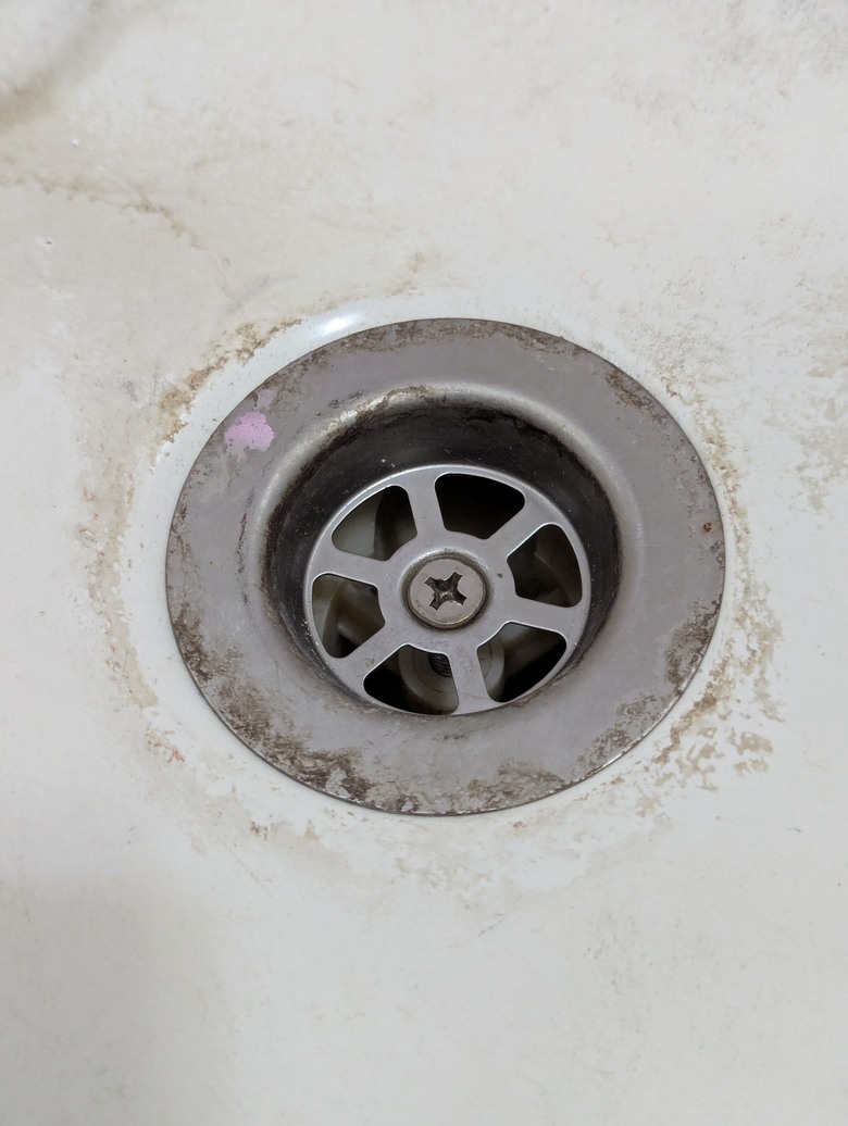 維修HCG和成浴缸下排水管
