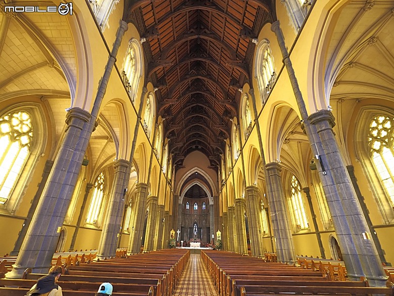 墨爾本CBD之聖巴特利爵主教座堂 (Saint Patrick's Cathedral)、皇家拱廊(Royal Arcade)、舊郵政局(Former General Post Office)、中央拱廊(Centreway Arcade)、咖啡巷(Degraves St)，附掛墨爾本經典咖啡館 Brunetti Oro Flinders Lane — 2026東澳洲四大城巡遊之墨爾本段 第2部