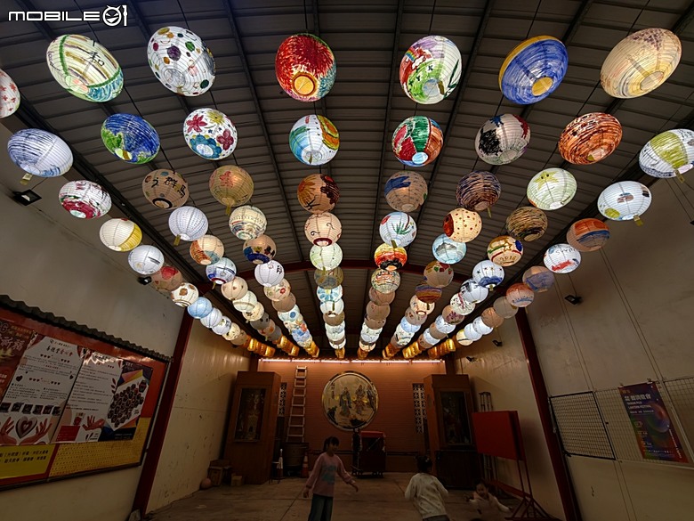 【小惡魔驫到成功】普濟殿燈會與馬年神農街花燈展,過年來臺南賞燈海 — 2026年新年走春 第二站