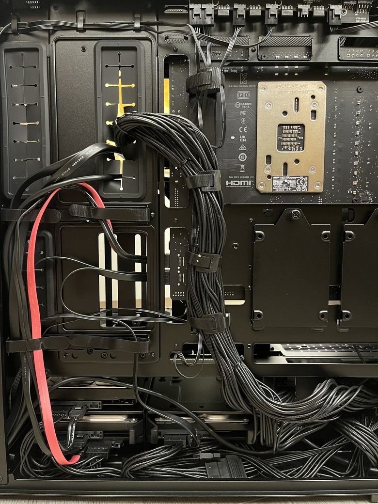[開箱] Lancool 217 Black