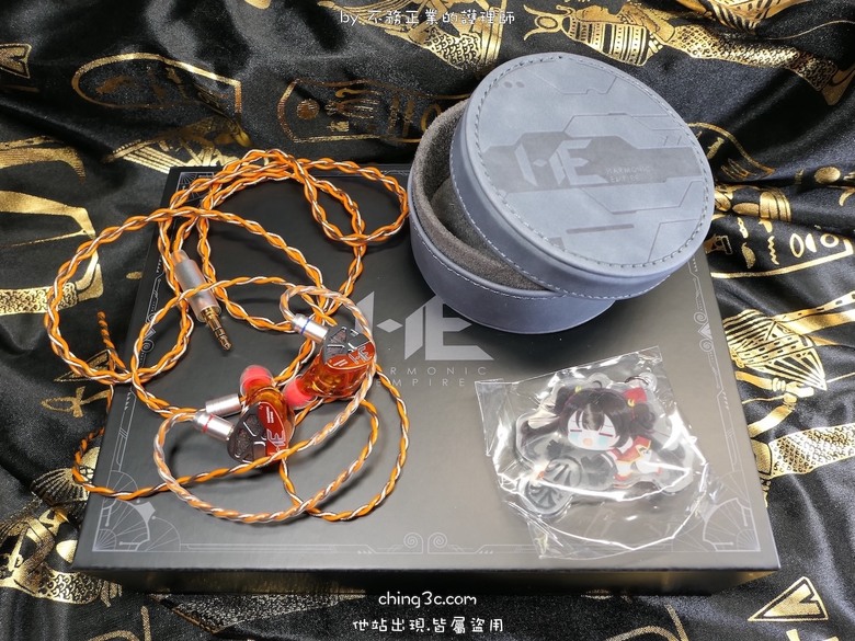 [小惡魔驫到成功] Harmonic Empire HE 小喬 半開放入耳式耳機：酷炫機甲給您極速快感新體驗！