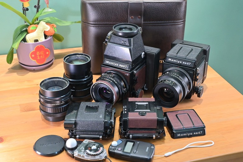 Nons- Mamiya RB67 instax square back