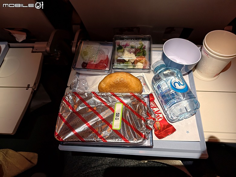 中華航空 CI057 桃園&rArr;墨爾本、CI054 布里斯本&rArr;桃園、澳洲國內線 維珍航空 VA827 墨爾本&rArr;雪梨、VA511 雪梨&rArr;黃金海岸，以及東澳四城之四座機場 — 2026東澳洲四大城巡遊之航空行程段