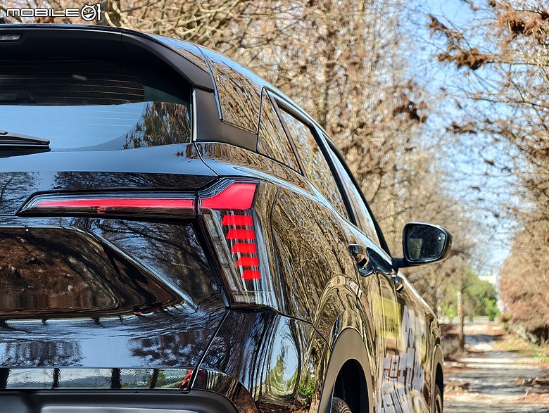 不只是代步，是靈魂的延伸：Mitsubishi X-Force 穿梭都會與荒野的真實告白