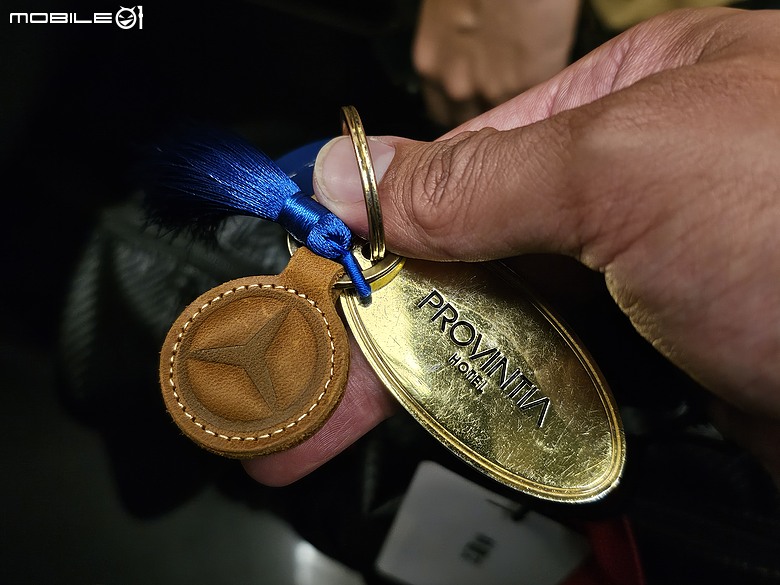 駕著 Mercedes-Benz 全新 CLA 180 來趟台南之旅｜拍攝景點分享，超乎預期的油電動力發揮！