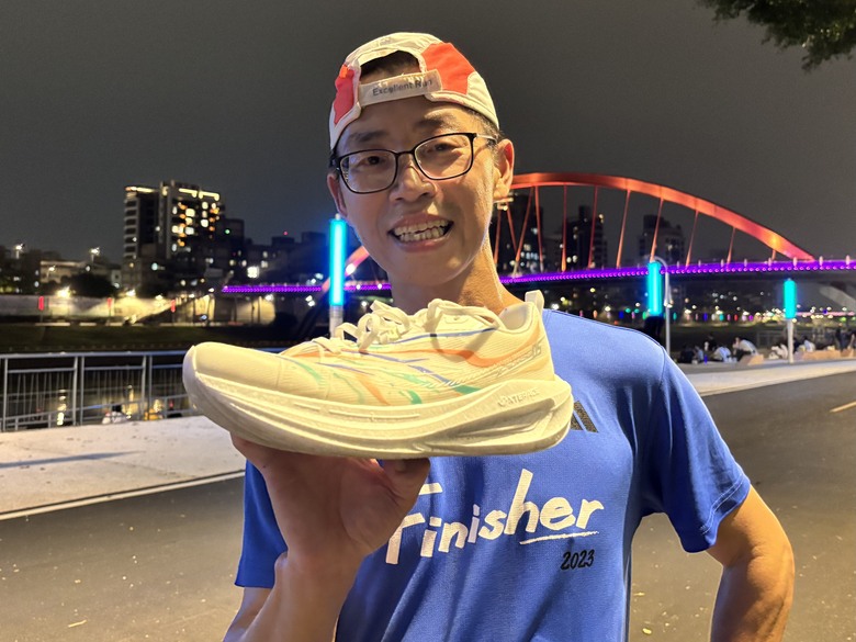 《跑鞋開箱》特步xtep「一體成型 5.0」：前驅提速，全面提升的滾動效率！