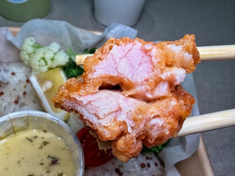 沖繩蝦蝦飯在東豐自行車綠廊附近就可以吃到囉!