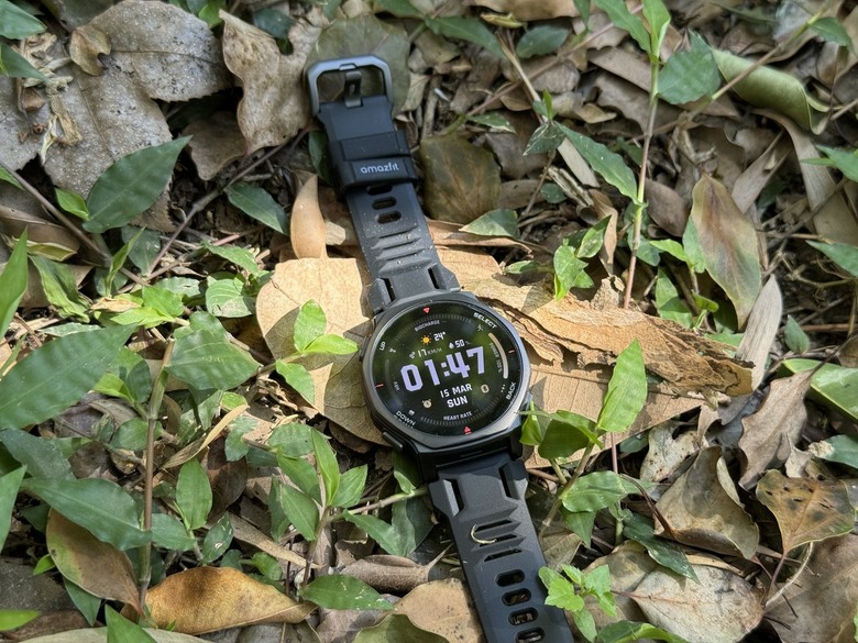 【深度開箱】從墾丁 UTMB 的挫敗到重生：Amazfit T-Rex 3 Pro 44mm專業越野實測，裝備如何決定跑者的意志力？