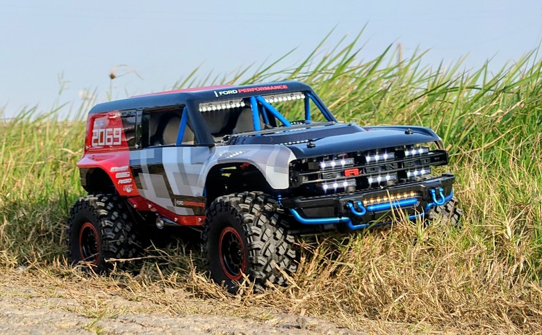 【開箱】MJX H8P Ford Bronco R 1/8 攀岩遙控車 簡易開箱