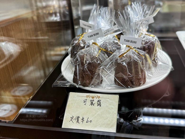 不只有手工甜點蛋糕、點心，還有天然發酵麵包與咖啡，從早餐到下午茶都可以品嚐到