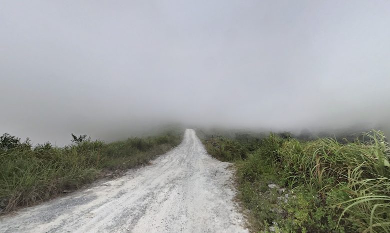 背著書包去越野--白米甕林道台泥大白山礦路