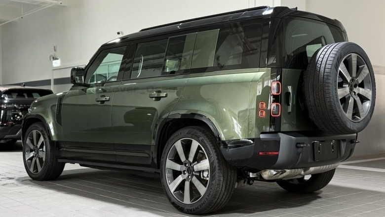 2026Defender新款「綠」, Woolstone Green 伍爾斯通綠