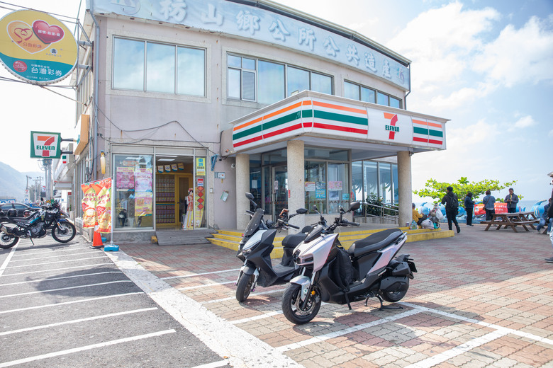 山海之間的機車旅程／旭海最美海岸線