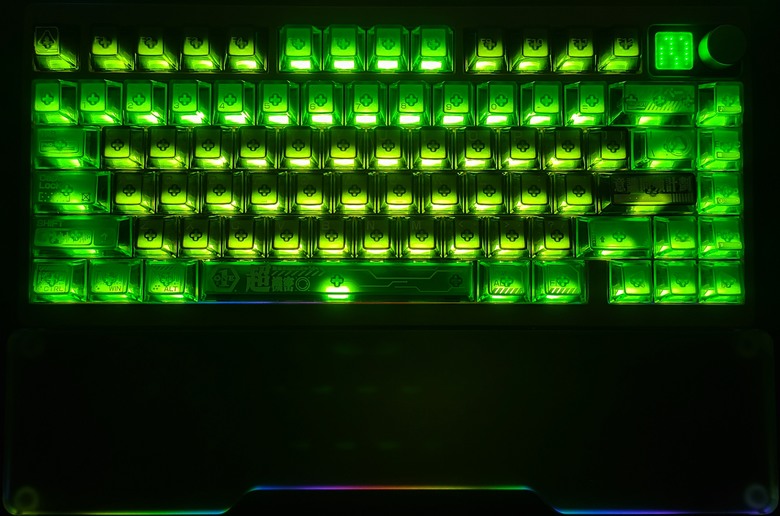 鍵盤開箱：PMO P75 75% 塑料鍵盤-初號機配色