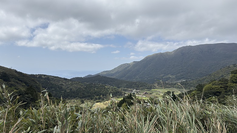 點我看大圖 山與海景色間的週末紀行:鼻頭角與小油坑的觀景與賞鳥行