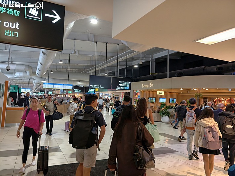 中華航空 CI057 桃園&rArr;墨爾本、CI054 布里斯本&rArr;桃園、澳洲國內線 維珍航空 VA827 墨爾本&rArr;雪梨、VA511 雪梨&rArr;黃金海岸，以及東澳四城之四座機場 — 2026東澳洲四大城巡遊之航空行程段