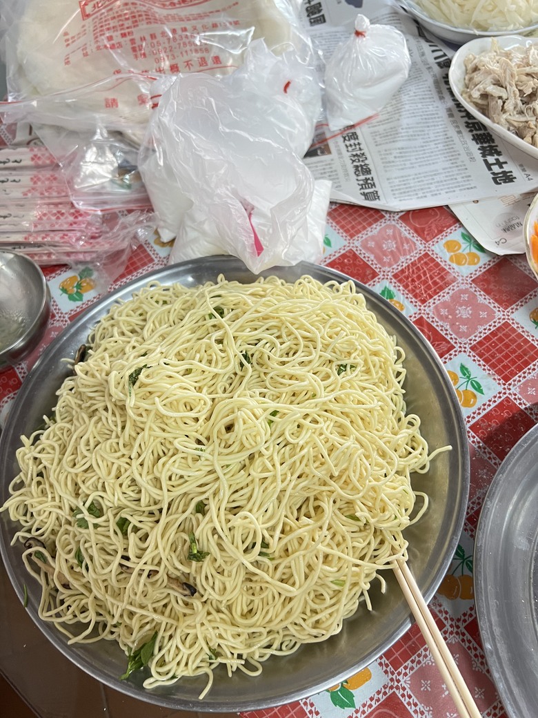【開箱】提前過清明節這一味!北港阿勇師潤餅皮+南部潤餅豪華配料(油麵才是靈魂🔥)