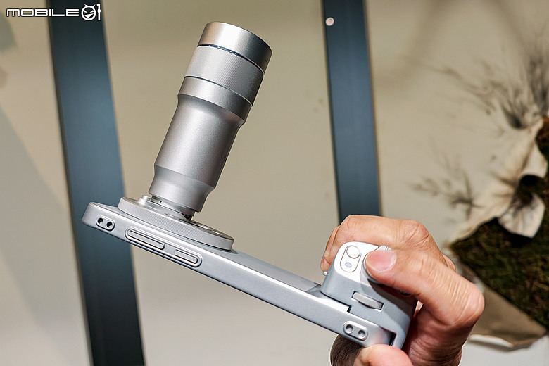 vivo X300 Ultra 正式發表|雙增距鏡加持、光學 400mm 報到!