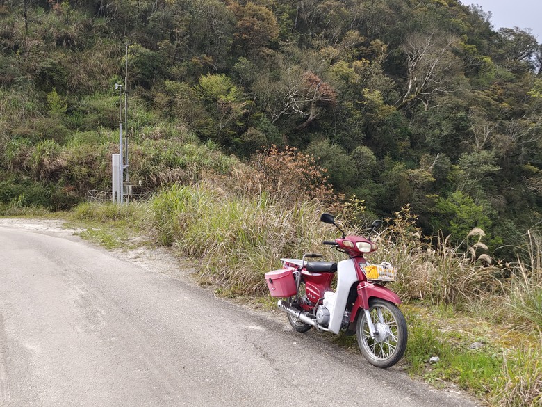 【時光騎旅】背著書包去越野--國民車勇闖安平坑林道