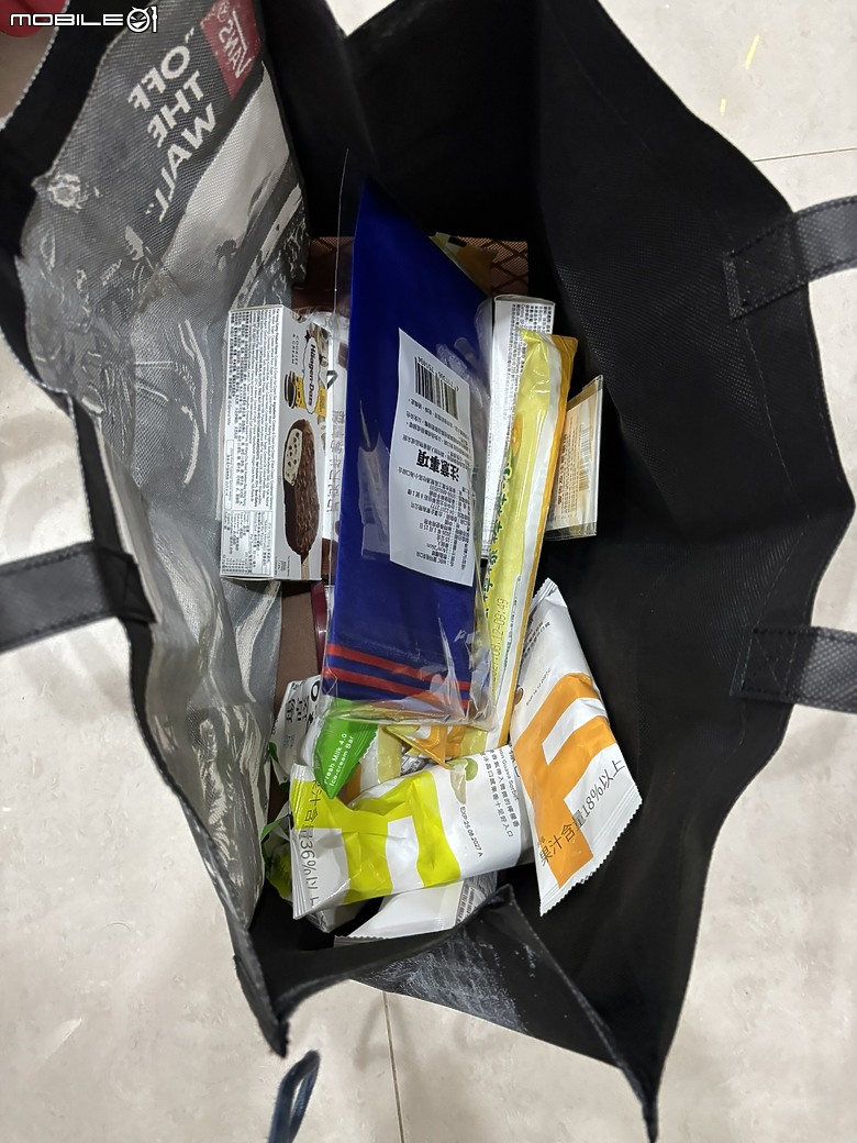 點我看大圖 元宵前哨戰|奧米加、初代、迪卡超商光之英雄大集合